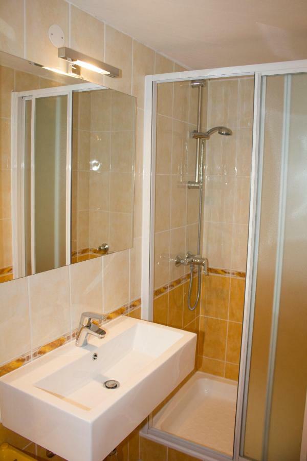 Apartments Klaric Makarska Ngoại thất bức ảnh