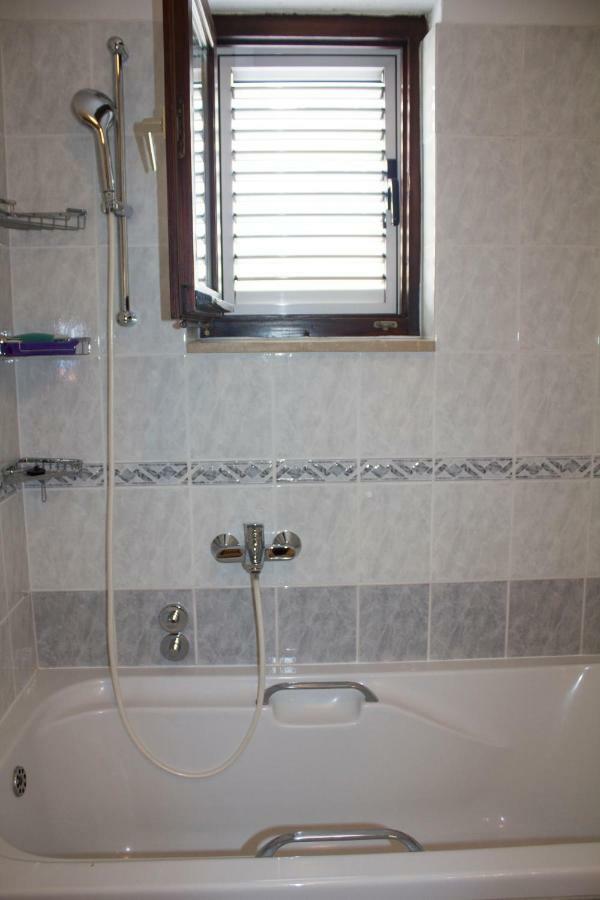 Apartments Klaric Makarska Ngoại thất bức ảnh